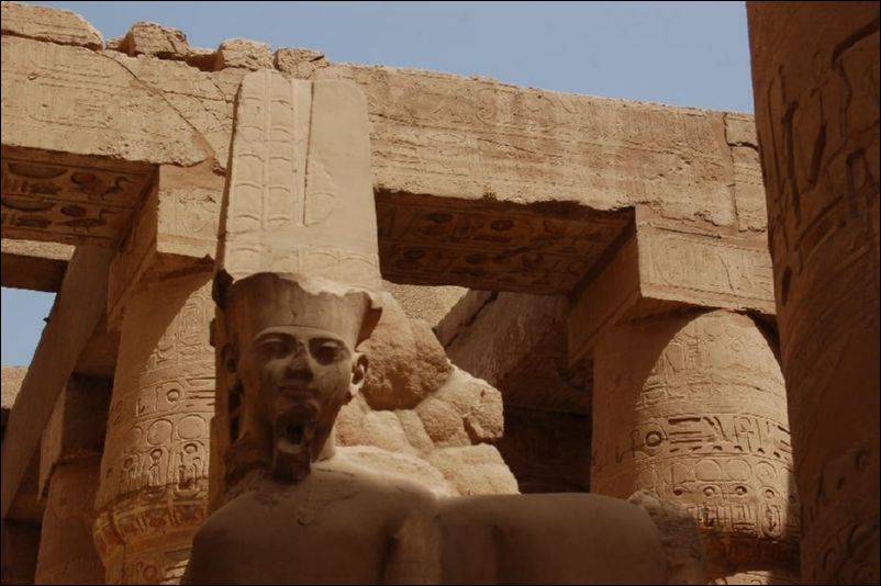 <i><b>Luxor-074</b></i>
