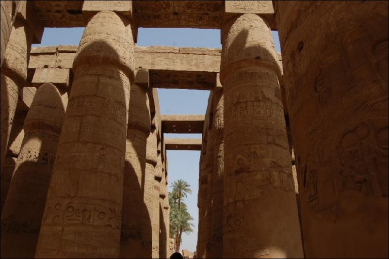 <i><b>Luxor-079</b></i>