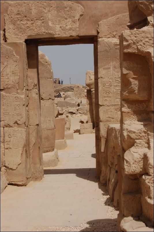 <i><b>Luxor-086</b></i>