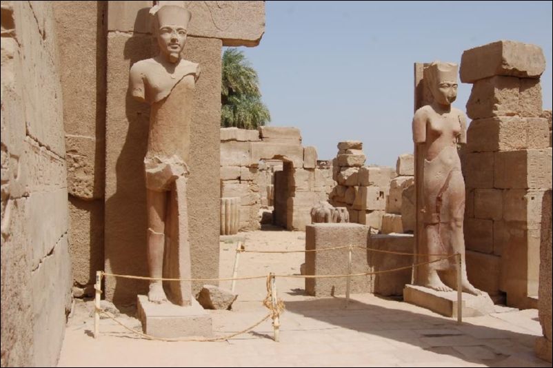 <i><b>Luxor-088</b></i>