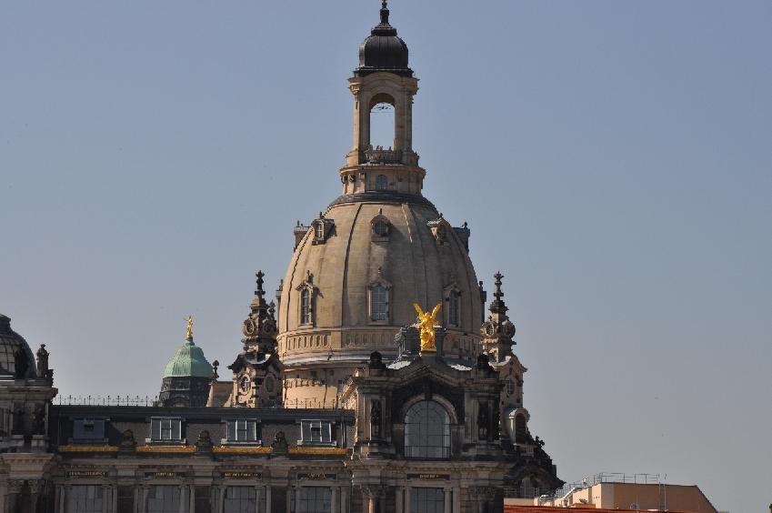 <i><b>279-Dresden</b></i>