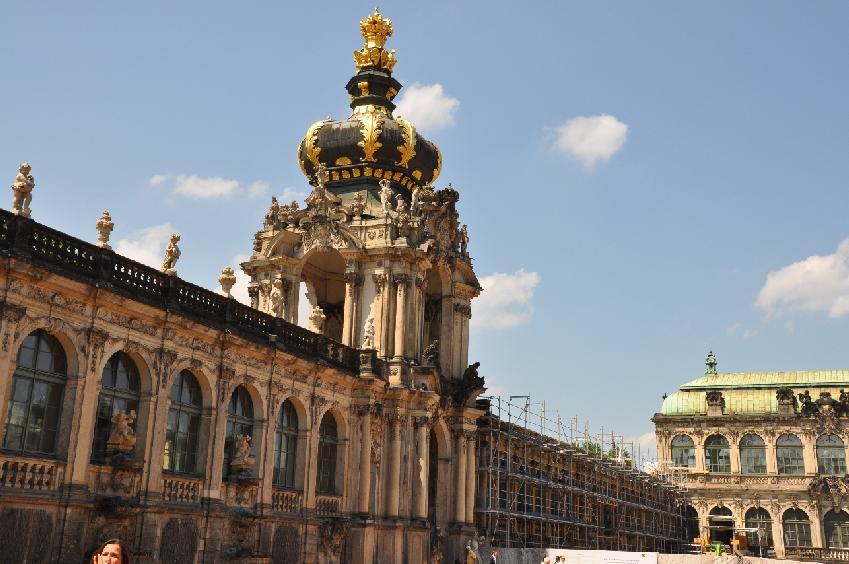 <i><b>310-Dresden</b></i>