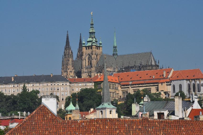 <i><b>503-Prag</b></i>