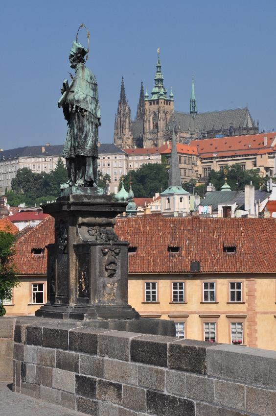 <i><b>505-Prag</b></i>