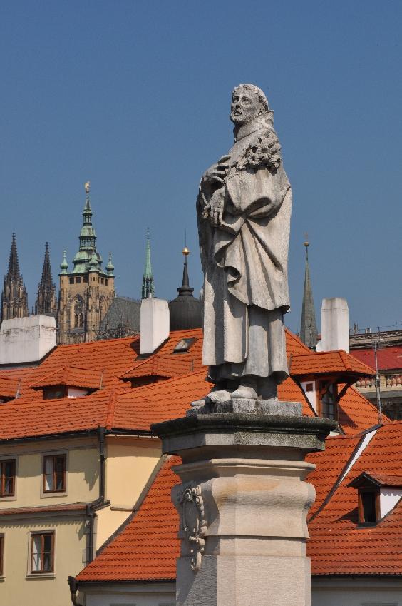 <i><b>510-Prag</b></i>