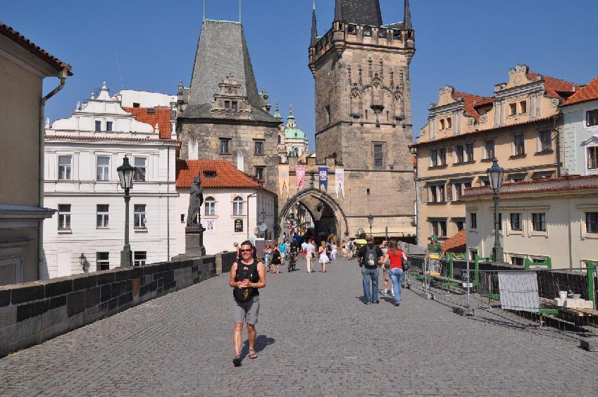 <i><b>513-Prag</b></i>