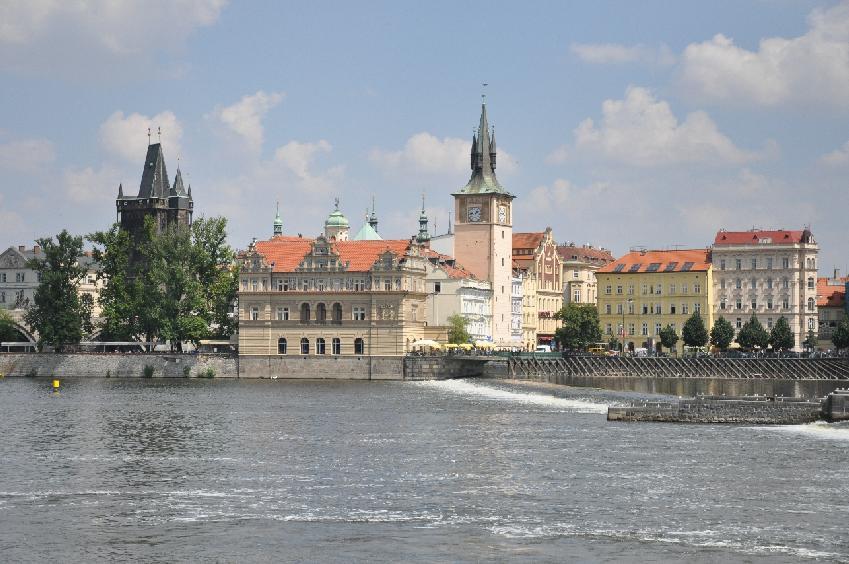 <i><b>571-Prag</b></i>