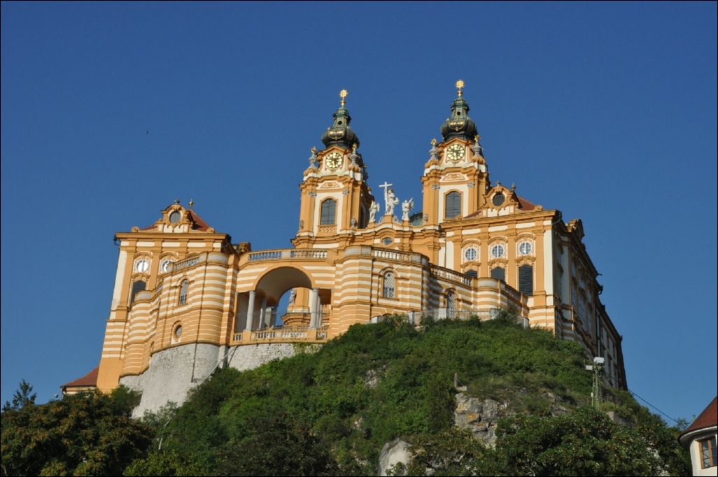 <i><b>Oesterreich-021</b></i>