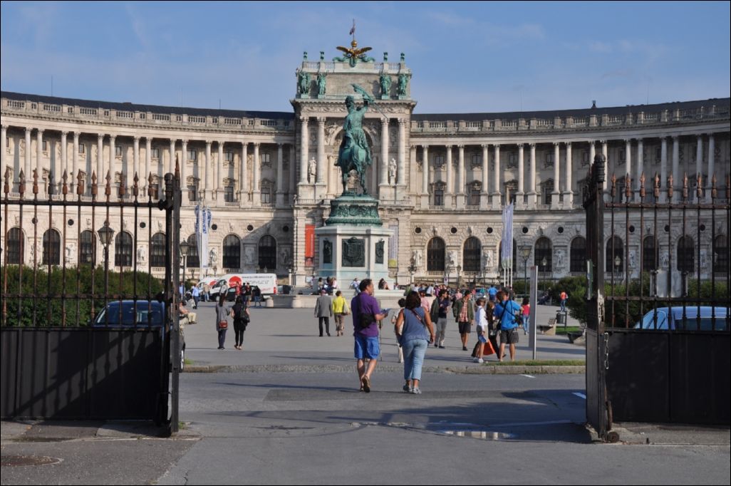 <i><b>Oesterreich-129</b></i>