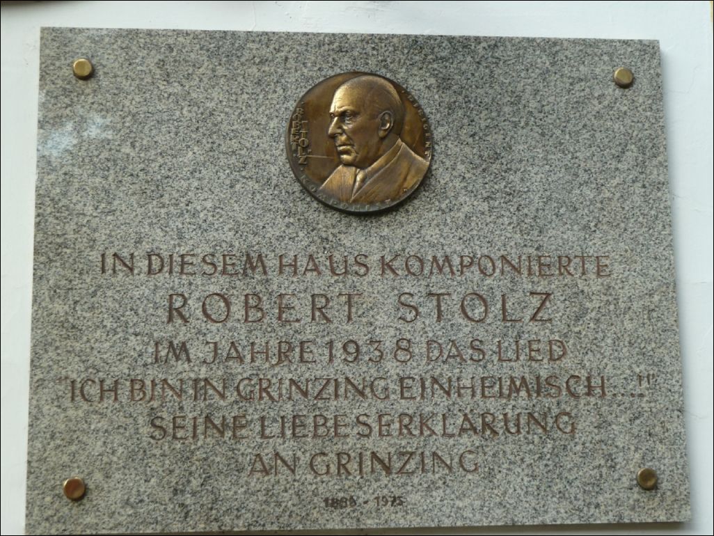 <i><b>Wien-015</b></i>