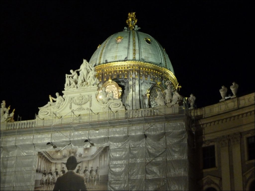 <i><b>Wien-021</b></i>