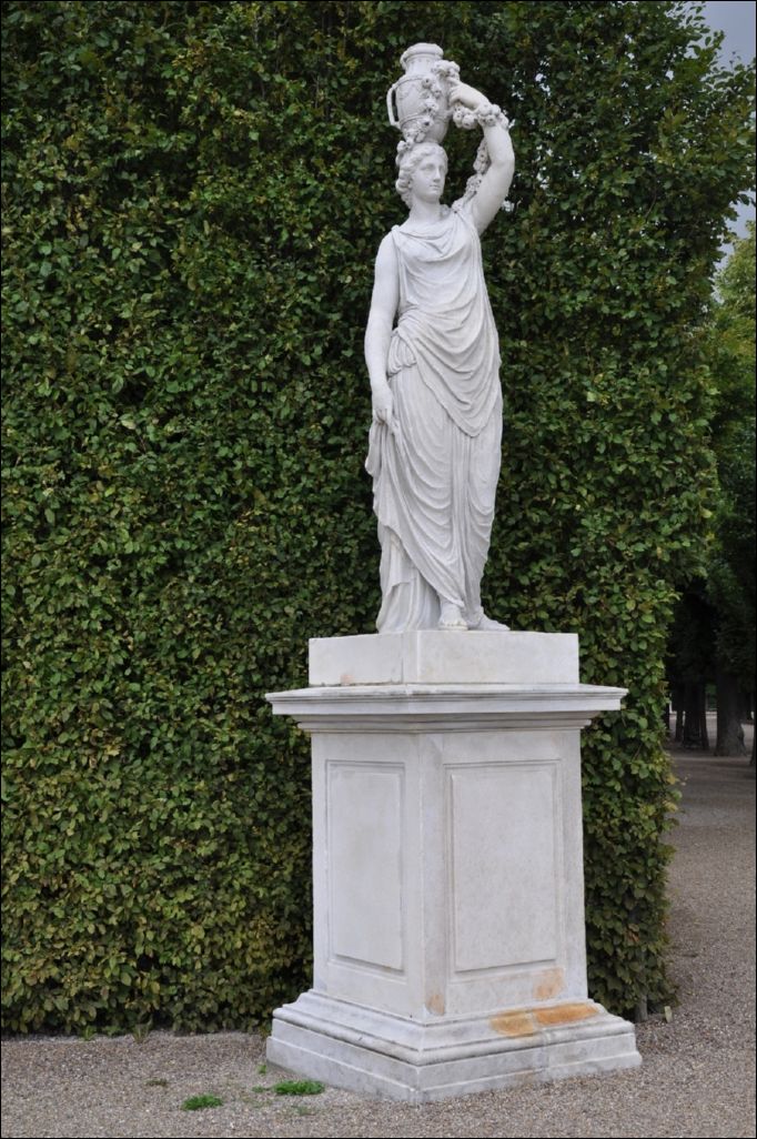 <i><b>Wien-030</b></i>