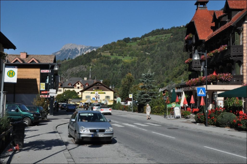 <i><b>Suedtirol-023</b></i>