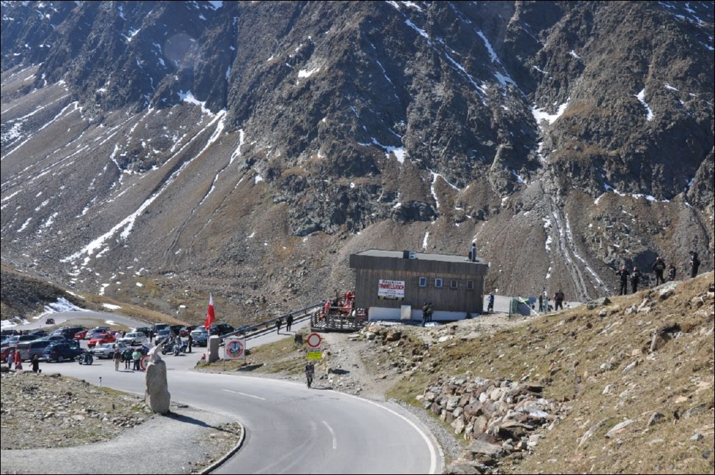 <i><b>Suedtirol-044</b></i>