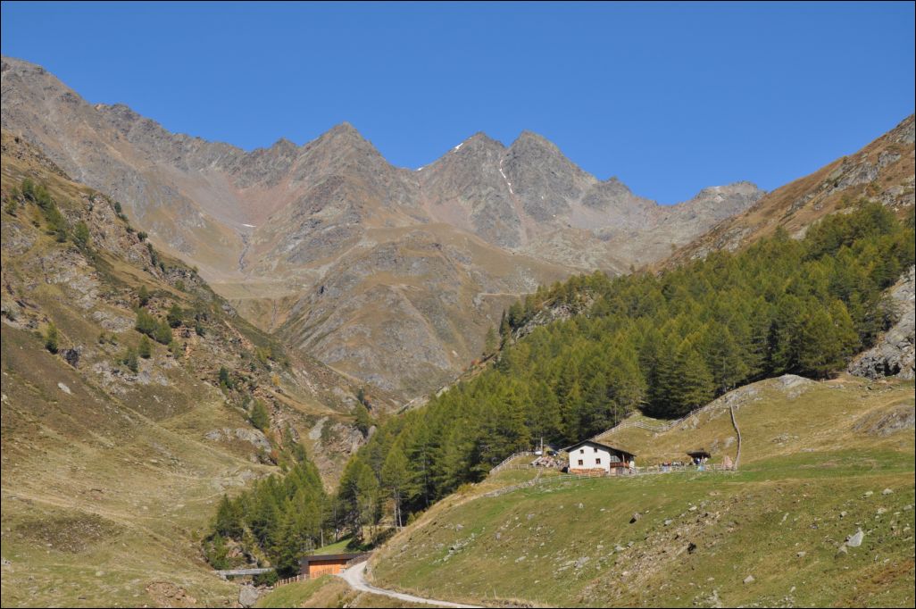 <i><b>Suedtirol-074</b></i>