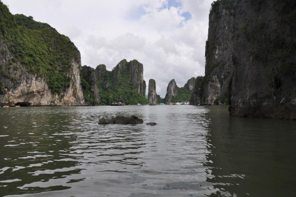 <i><b>Halong-13</b></i>