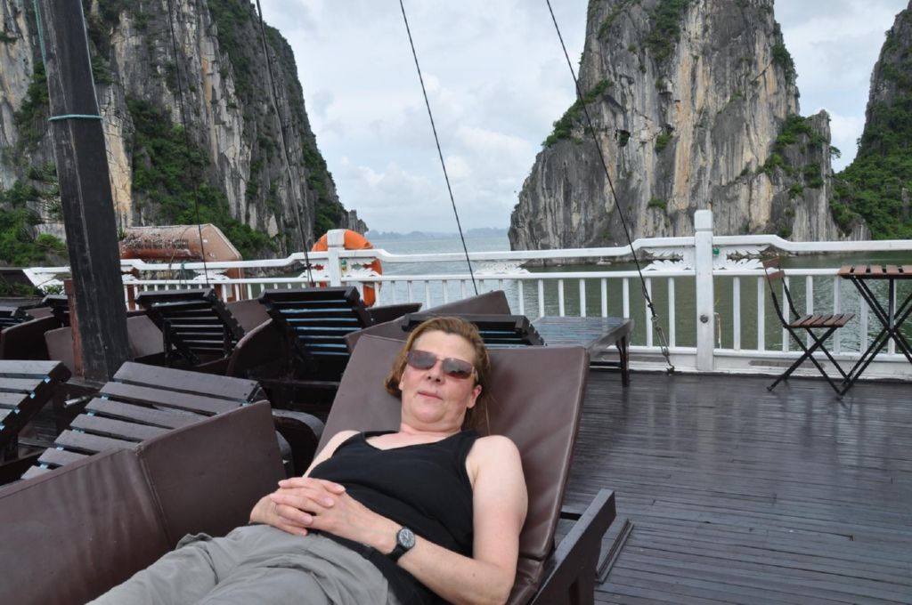 <i><b>Halong-18</b></i>