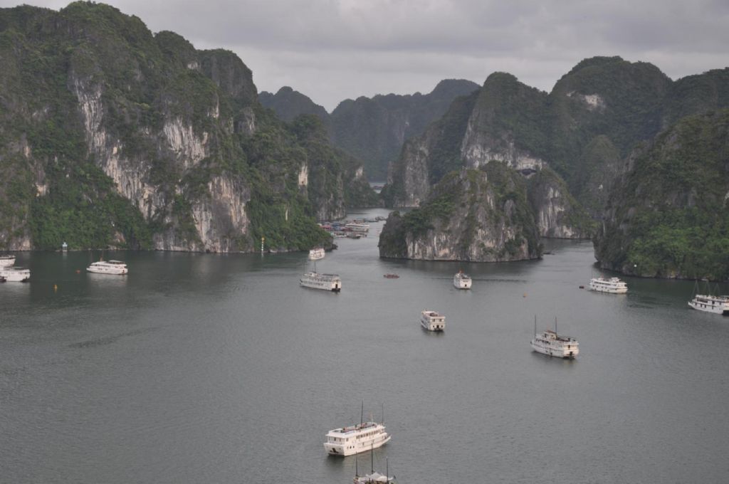 <i><b>Halong-27</b></i>