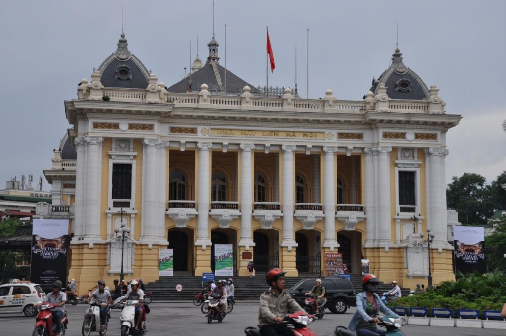 <i><b>Hanoi-048</b></i>