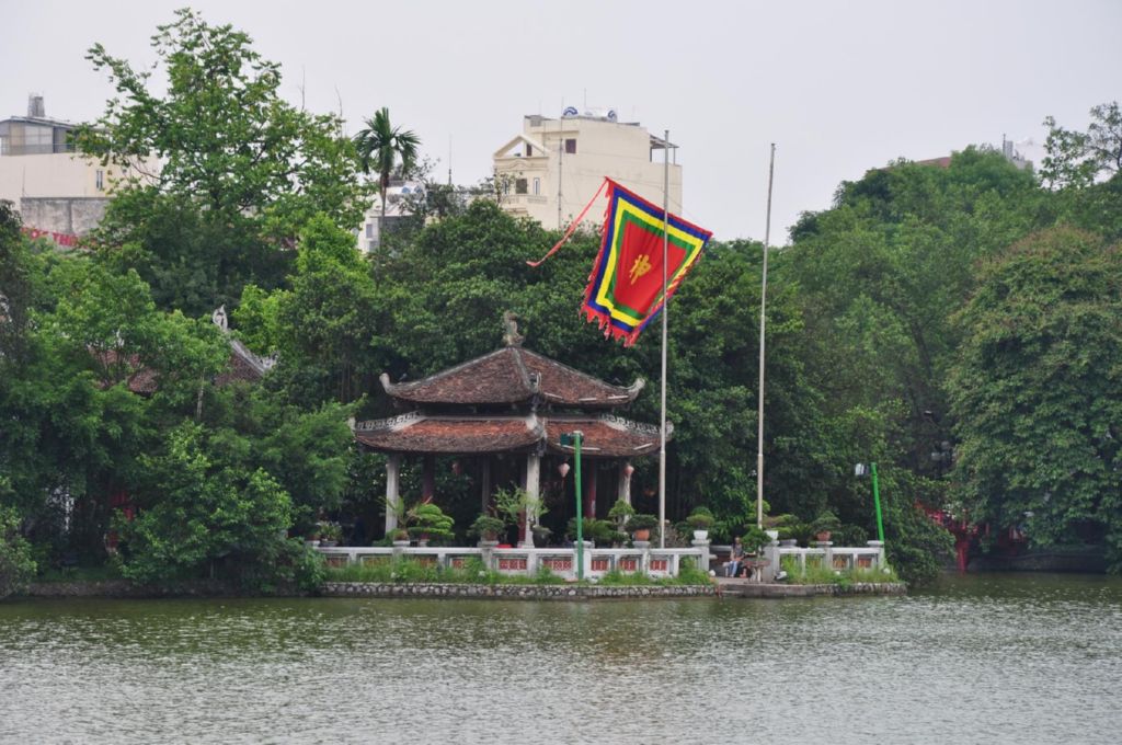 <i><b>Hanoi-053</b></i>