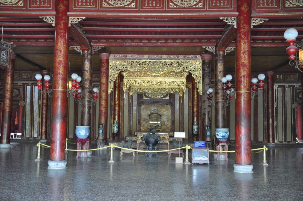 <i><b>Hue-22</b></i>