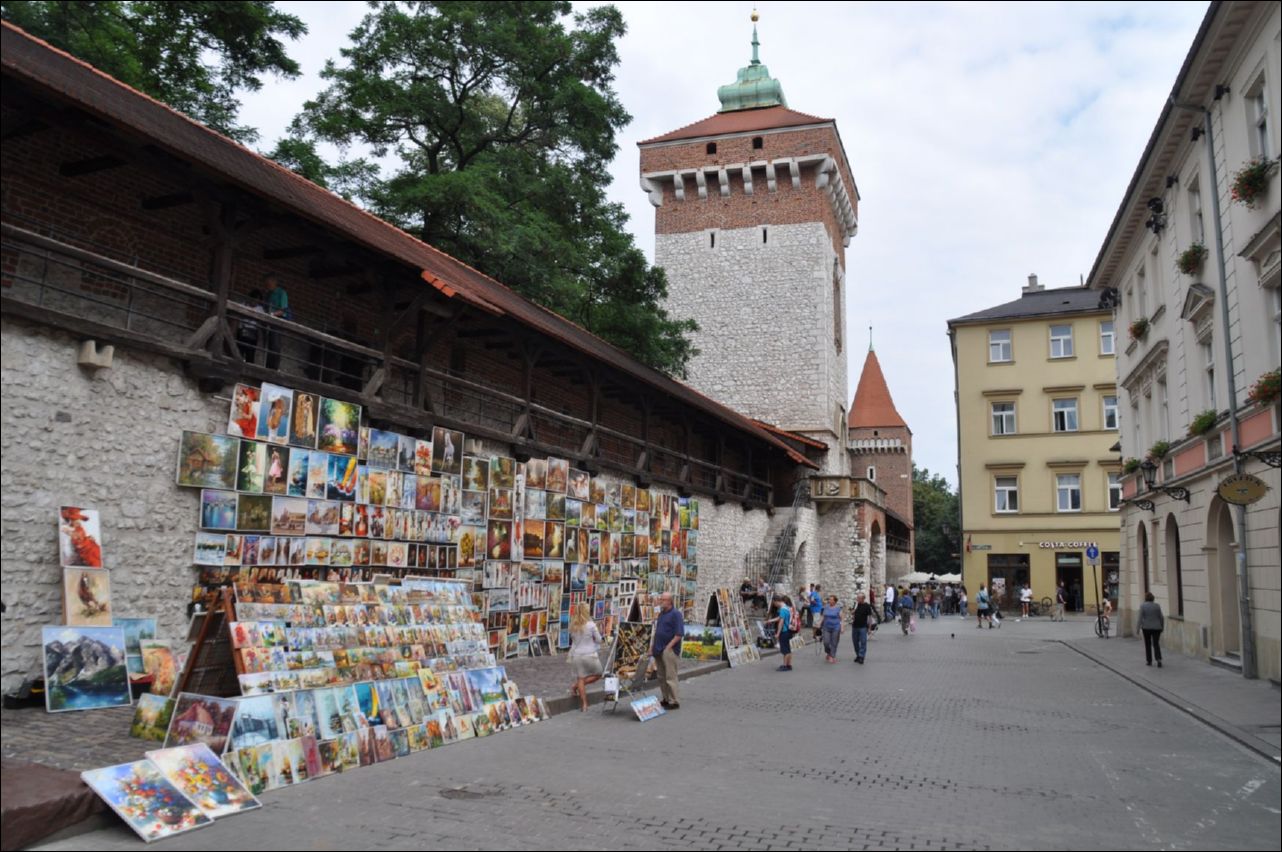 <i><b>Krakau Stadtmauer</b></i>