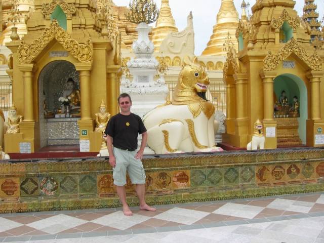 In der Shwegadon Pagoda