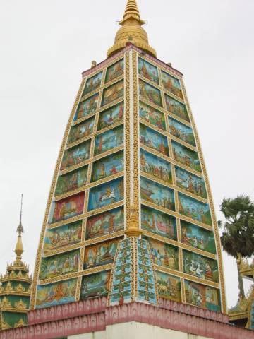 In der Shwegadon Pagoda