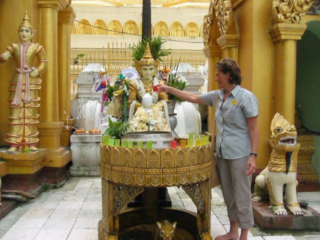 In der Shwegadon Pagoda