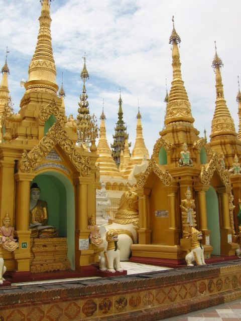 In der Shwegadon Pagoda