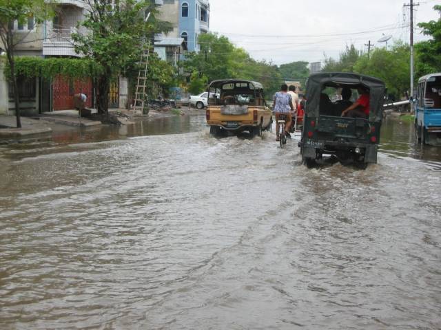 berschwemmte Strae in Mandalay