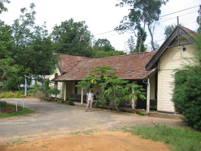 Der Bahnhof in Ella