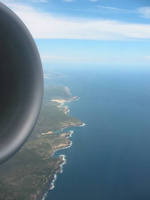 <i><b>Flug nach Sydney</b></i>