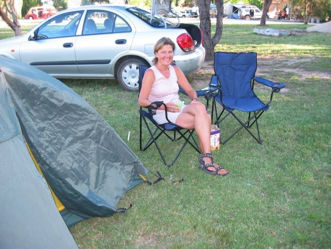 <i><b>Auf dem Lithgow Campingplatz</b></i>