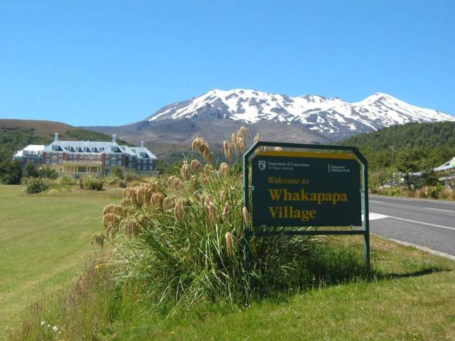 <i>Whakapapa Village mit Ruapehu</i>