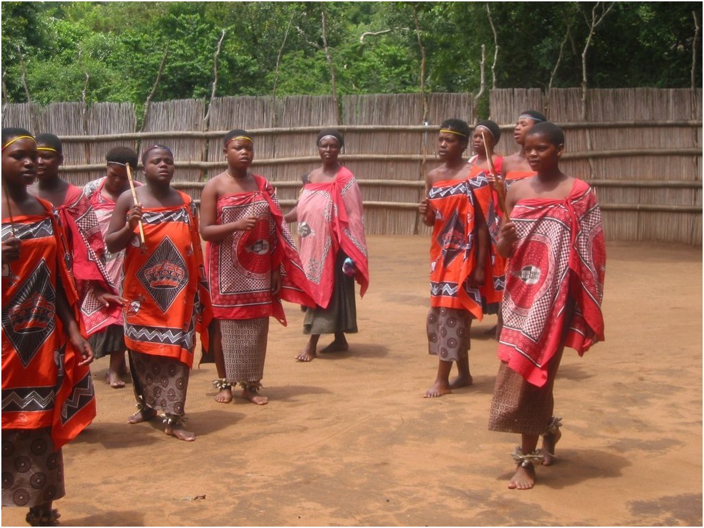 <i>0027-Tanz_im_Swazi_Cultural_Centre</i>