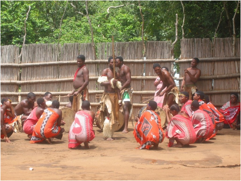 <i>0041-Tanz_im_Swazi_Cultural_Centre</i>